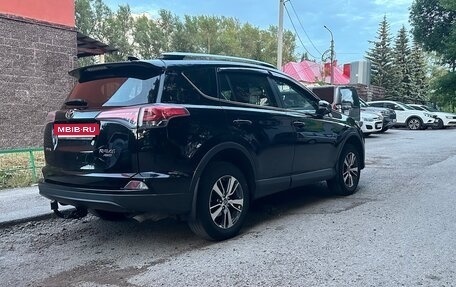 Toyota RAV4, 2017 год, 2 249 000 рублей, 7 фотография
