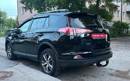 Toyota RAV4, 2017 год, 2 249 000 рублей, 5 фотография
