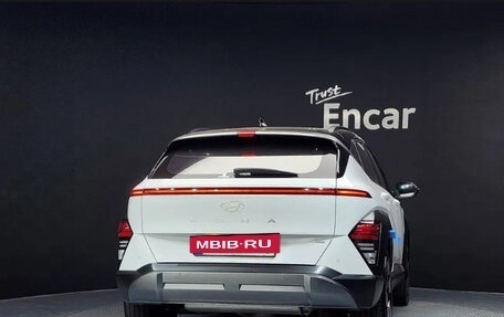 Hyundai Kona, 2023 год, 2 915 000 рублей, 4 фотография