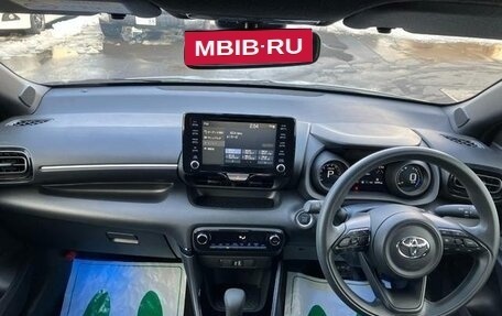 Toyota Yaris, 2022 год, 1 010 027 рублей, 6 фотография