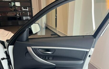 BMW 3 серия, 2019 год, 1 450 000 рублей, 16 фотография