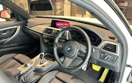 BMW 3 серия, 2019 год, 1 450 000 рублей, 9 фотография
