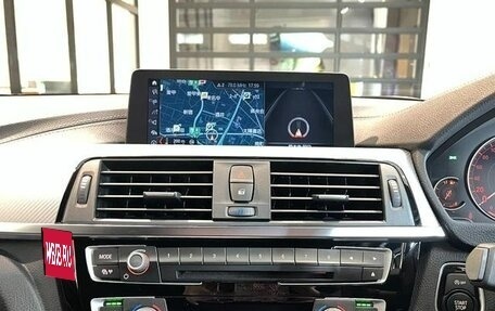 BMW 3 серия, 2019 год, 1 450 000 рублей, 13 фотография
