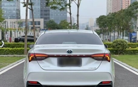 Toyota Avalon, 2022 год, 2 630 000 рублей, 10 фотография