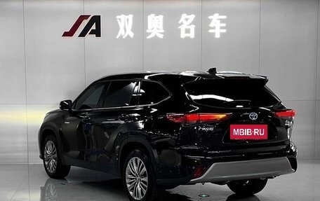 Toyota Highlander, 2022 год, 3 380 000 рублей, 7 фотография