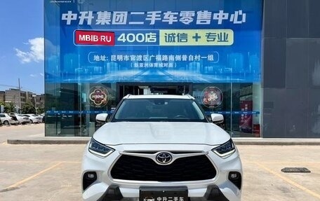 Toyota Highlander, 2022 год, 3 520 000 рублей, 5 фотография