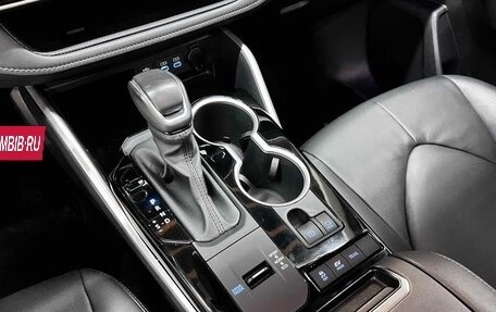 Toyota Highlander, 2022 год, 3 380 000 рублей, 14 фотография