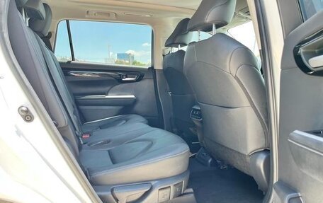 Toyota Highlander, 2022 год, 3 520 000 рублей, 14 фотография