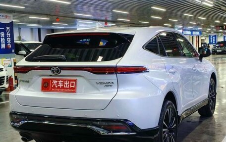 Toyota Venza, 2022 год, 3 340 000 рублей, 4 фотография
