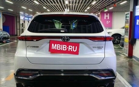 Toyota Venza, 2022 год, 3 340 000 рублей, 3 фотография