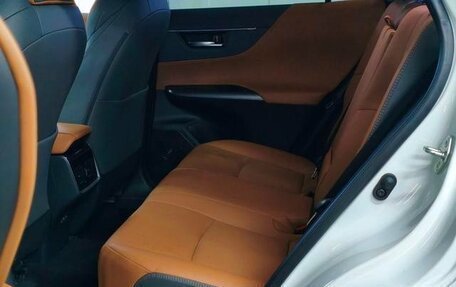 Toyota Venza, 2022 год, 3 340 000 рублей, 13 фотография