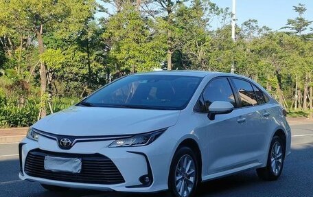 Toyota Corolla, 2022 год, 1 590 000 рублей, 2 фотография