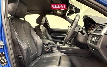 BMW 3 серия, 2018 год, 1 350 000 рублей, 9 фотография