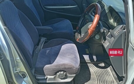 Honda Stream I рестайлинг, 2001 год, 380 000 рублей, 14 фотография