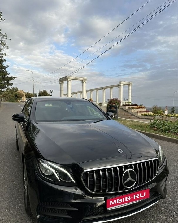 Mercedes-Benz E-Класс, 2019 год, 4 150 000 рублей, 2 фотография