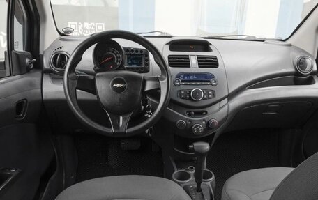 Chevrolet Spark III, 2012 год, 670 000 рублей, 6 фотография