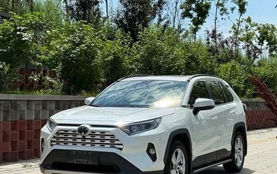 Toyota RAV4, 2021 год, 2 600 000 рублей, 1 фотография