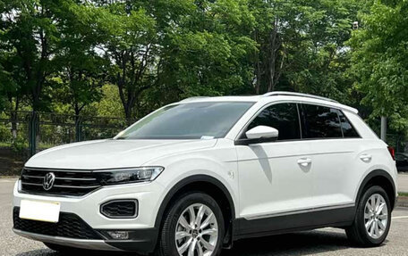 Volkswagen T-Roc I, 2022 год, 1 310 000 рублей, 1 фотография