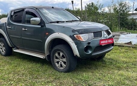 Mitsubishi L200 IV рестайлинг, 2007 год, 800 000 рублей, 3 фотография