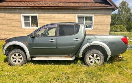 Mitsubishi L200 IV рестайлинг, 2007 год, 800 000 рублей, 13 фотография