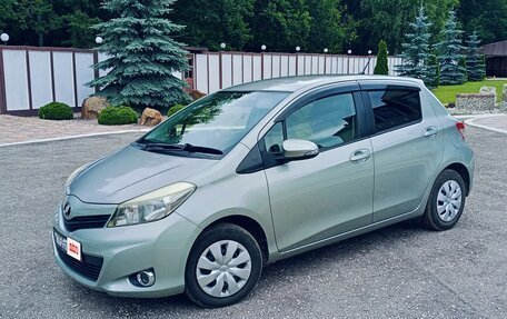 Toyota Vitz, 2011 год, 805 000 рублей, 2 фотография