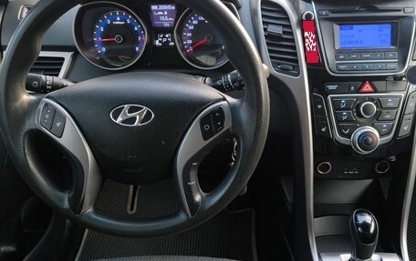Hyundai i30 II рестайлинг, 2013 год, 850 000 рублей, 17 фотография