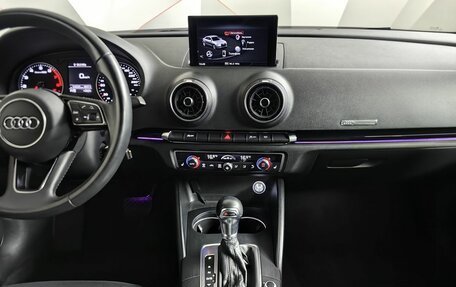 Audi A3, 2018 год, 1 798 000 рублей, 15 фотография