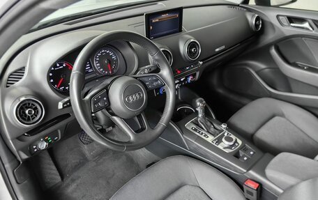 Audi A3, 2018 год, 1 798 000 рублей, 18 фотография