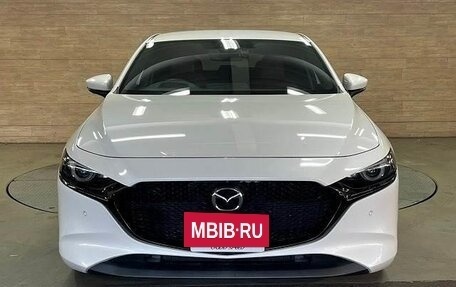 Mazda 3, 2019 год, 1 100 000 рублей, 2 фотография