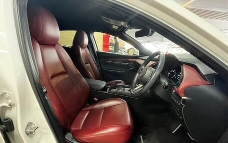 Mazda 3, 2019 год, 1 100 000 рублей, 14 фотография