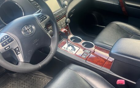 Toyota Highlander III, 2012 год, 2 170 000 рублей, 7 фотография