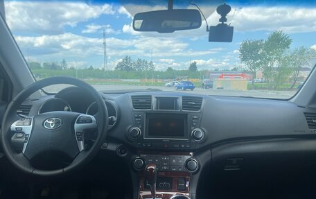 Toyota Highlander III, 2012 год, 2 170 000 рублей, 12 фотография