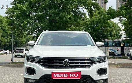 Volkswagen T-Roc I, 2022 год, 1 310 000 рублей, 2 фотография