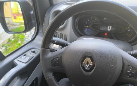 Renault Trafic, 2015 год, 1 760 000 рублей, 7 фотография