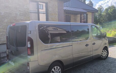Renault Trafic, 2015 год, 1 760 000 рублей, 4 фотография