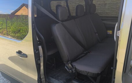 Renault Trafic, 2015 год, 1 760 000 рублей, 9 фотография