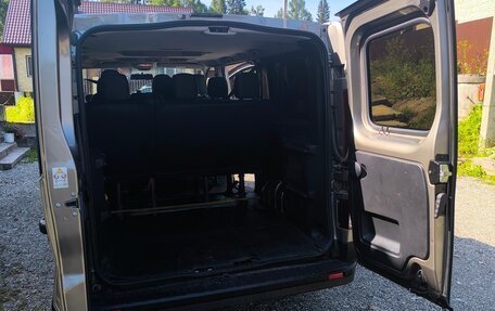 Renault Trafic, 2015 год, 1 760 000 рублей, 11 фотография