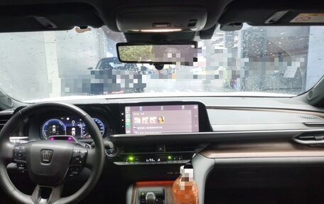Toyota Crown, 2024 год, 5 430 000 рублей, 4 фотография