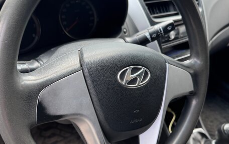 Hyundai Solaris II рестайлинг, 2012 год, 620 000 рублей, 13 фотография