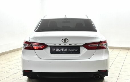 Toyota Camry, 2021 год, 3 598 000 рублей, 5 фотография