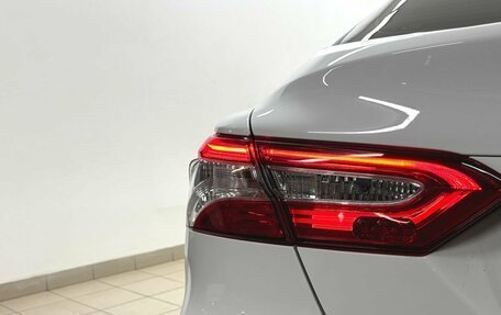 Toyota Camry, 2021 год, 3 598 000 рублей, 10 фотография