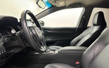 Toyota Camry, 2021 год, 3 598 000 рублей, 11 фотография