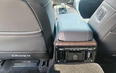 Toyota Crown, 2024 год, 5 130 000 рублей, 18 фотография