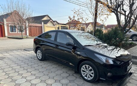 Hyundai Solaris II рестайлинг, 2020 год, 1 200 000 рублей, 2 фотография