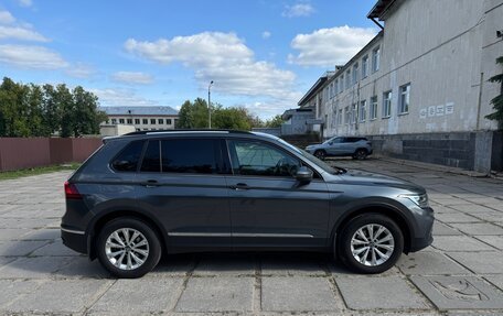 Volkswagen Tiguan II, 2021 год, 2 290 000 рублей, 4 фотография