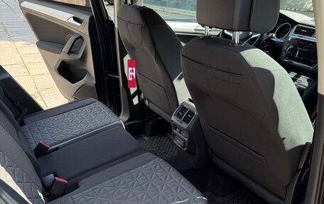 Volkswagen Tiguan II, 2021 год, 2 290 000 рублей, 11 фотография