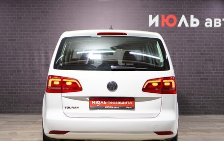 Volkswagen Touran III, 2012 год, 1 000 000 рублей, 7 фотография