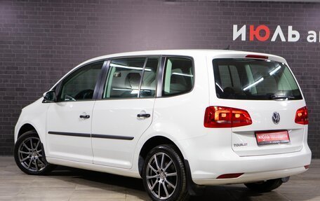 Volkswagen Touran III, 2012 год, 1 000 000 рублей, 6 фотография