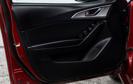 Mazda 3, 2018 год, 1 699 000 рублей, 11 фотография