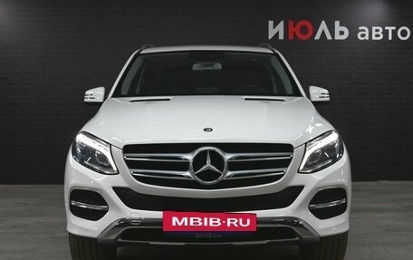 Mercedes-Benz GLE, 2015 год, 3 000 000 рублей, 2 фотография